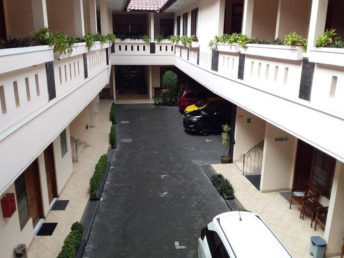 Malioboro Inn Hotel Yogyakarta Exterior foto